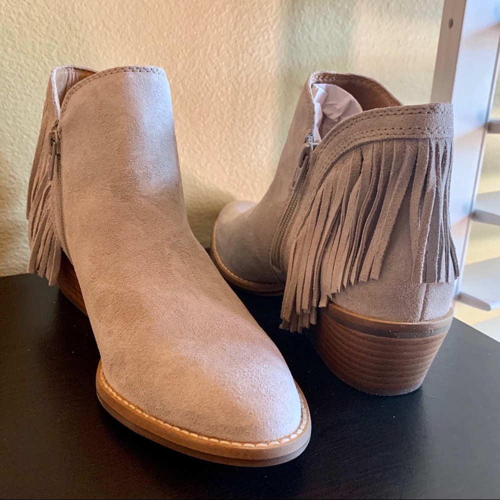 • [Lucky Brand] Suede Fringe Booties • - Picture 11 of 15